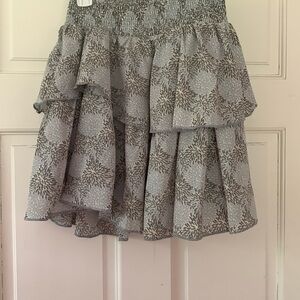 Entro skirt, size small. Grey, blue, white.